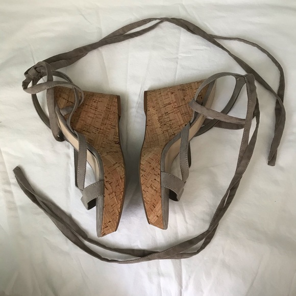 Guess - Wrap Wedges - Picture 10 of 13